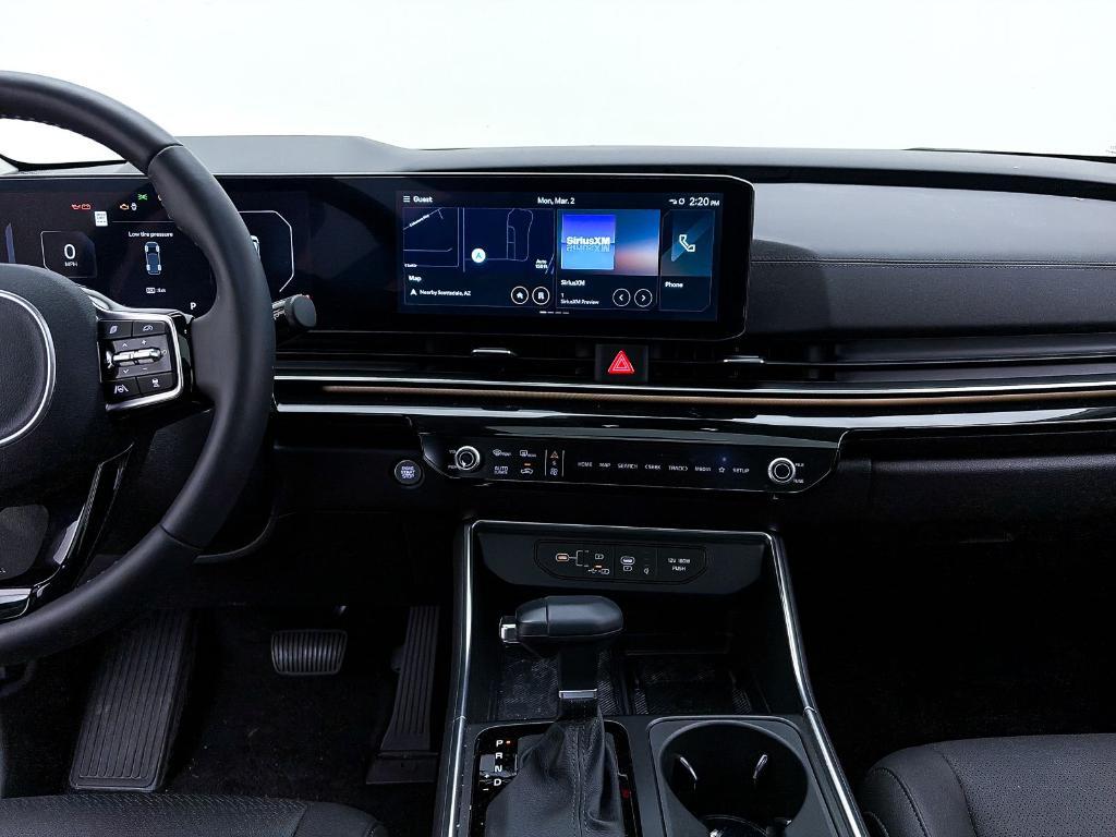 used 2025 Kia Carnival car, priced at $44,981