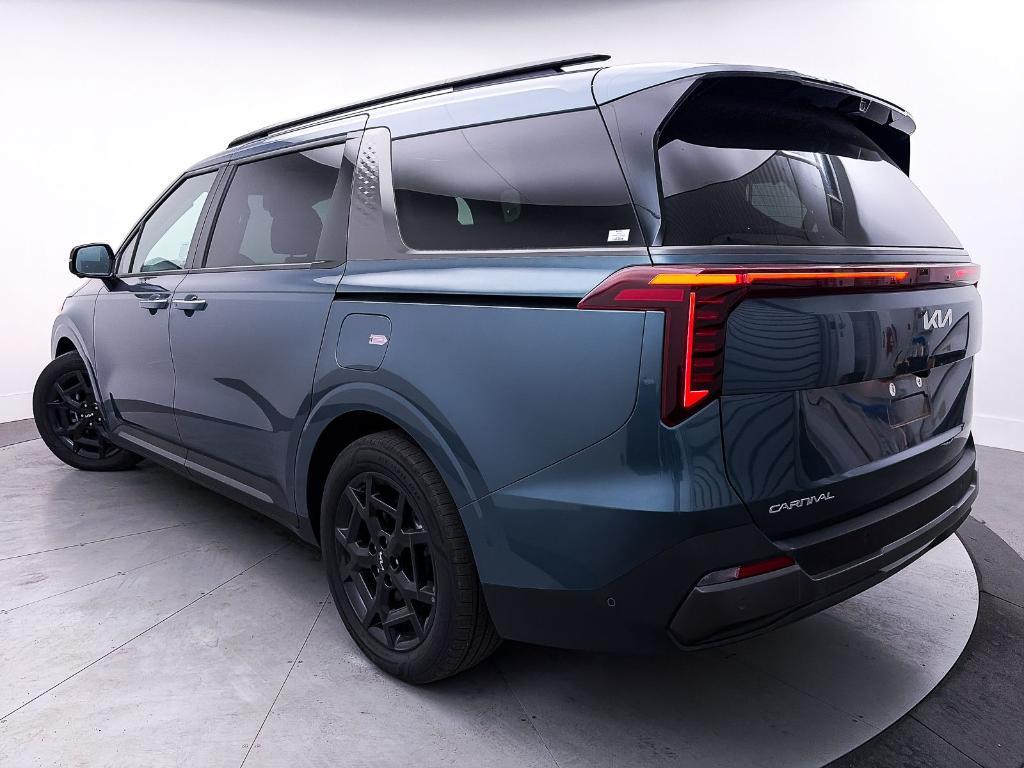 used 2025 Kia Carnival car, priced at $44,981