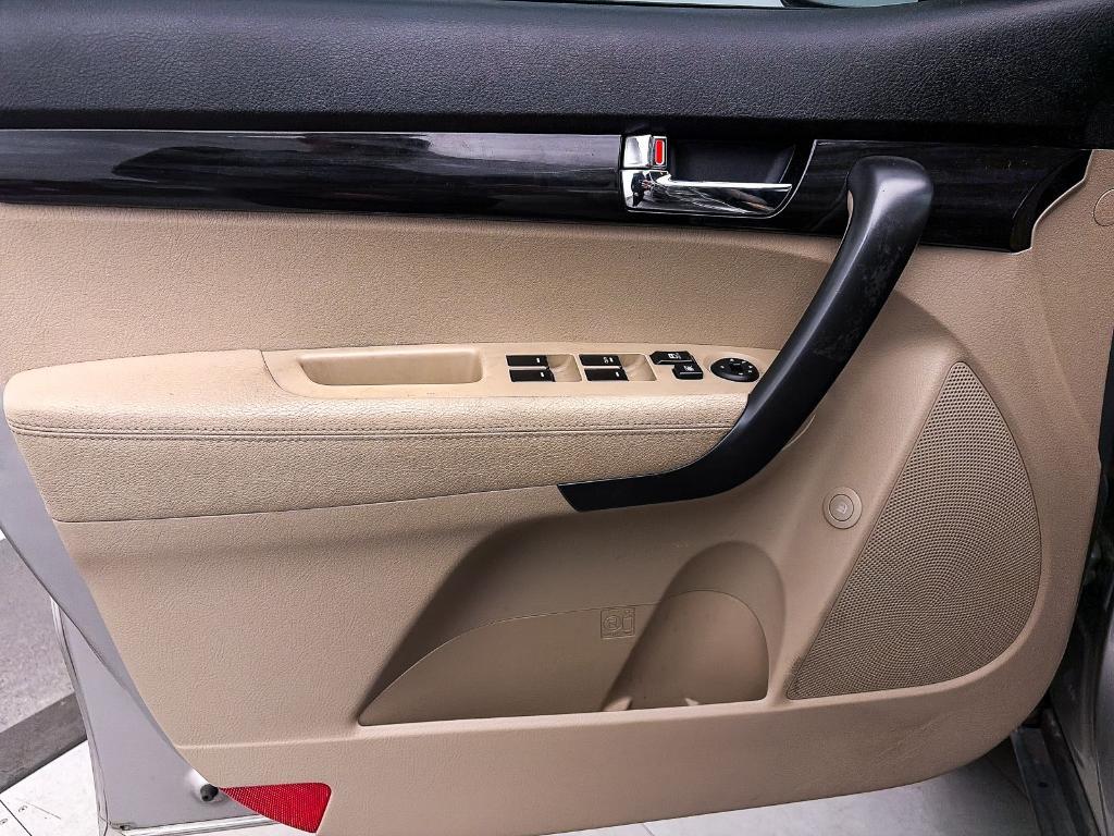 used 2013 Kia Sorento car, priced at $6,492