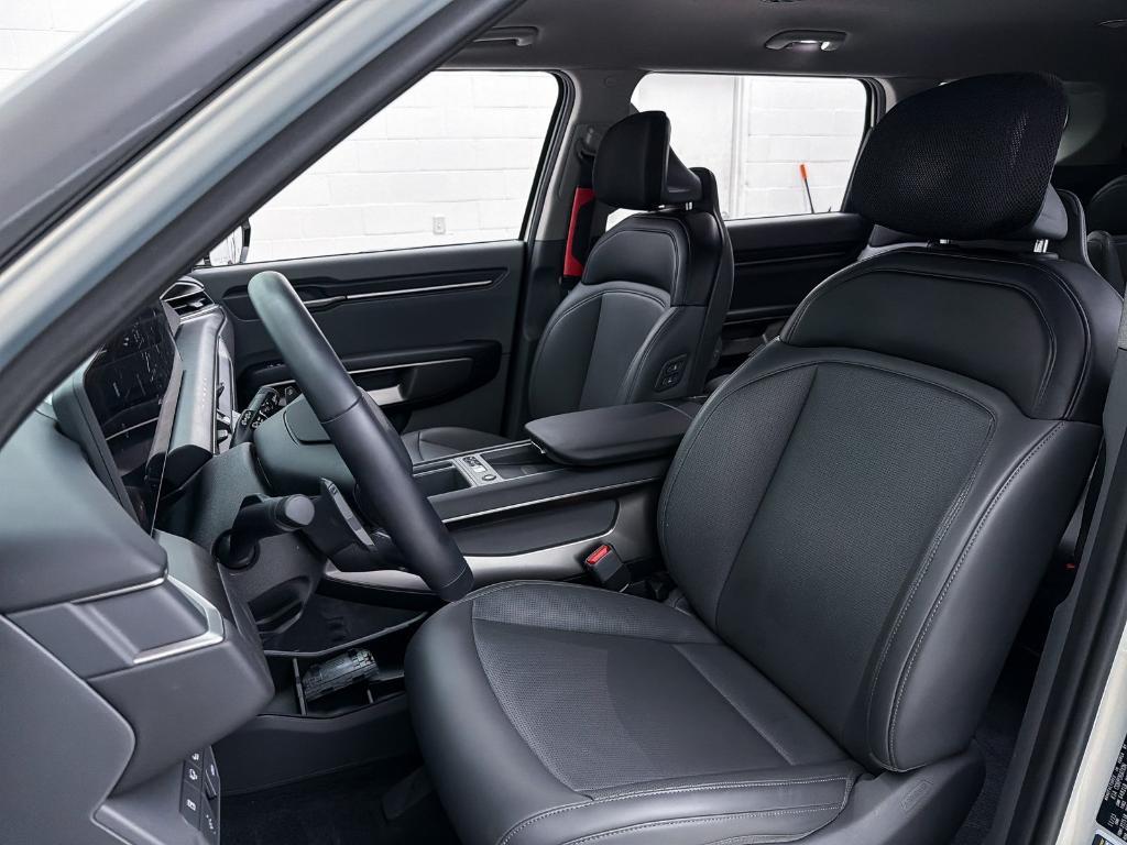 used 2024 Kia EV9 car, priced at $31,994