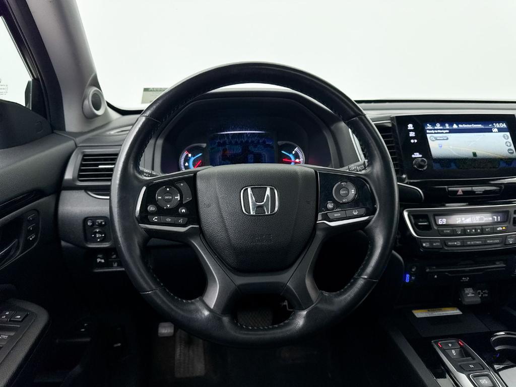 used 2022 Honda Pilot car, priced at $28,994