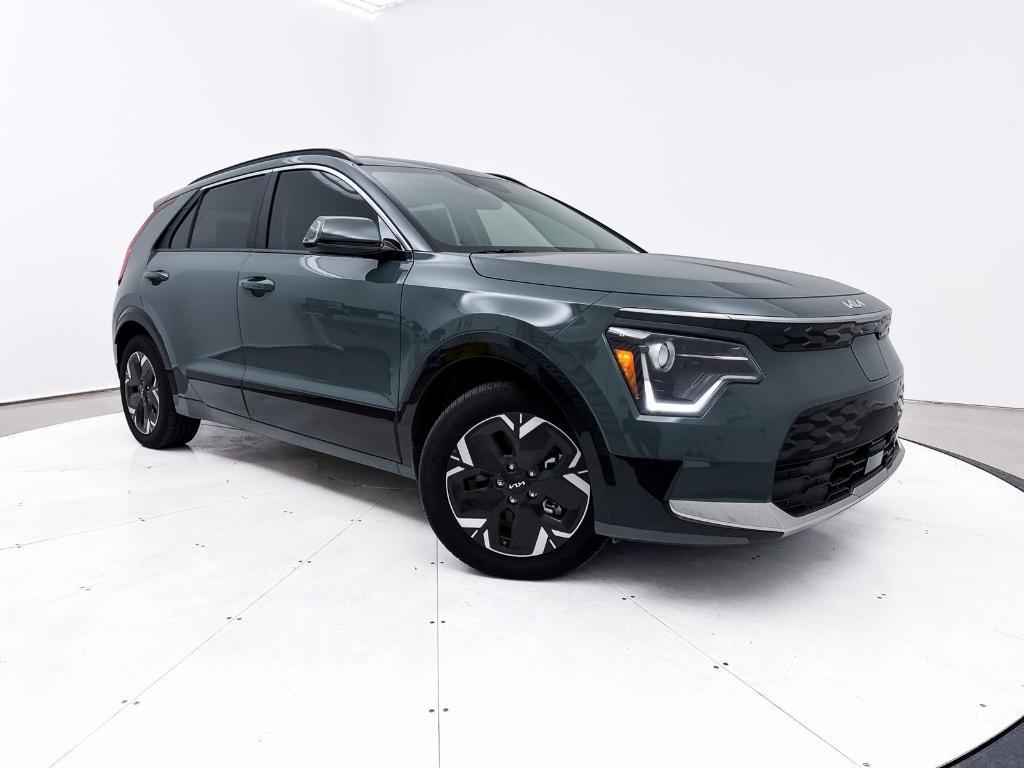 used 2025 Kia Niro EV car, priced at $24,998