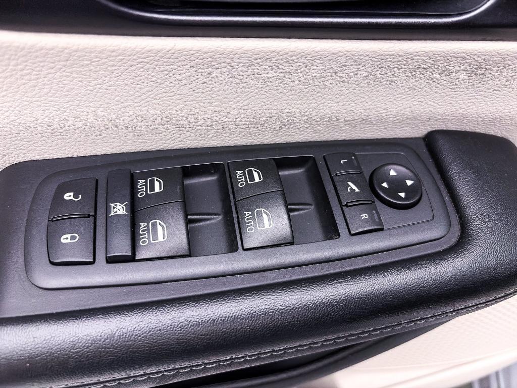 used 2020 Chrysler Pacifica Hybrid car, priced at $23,993