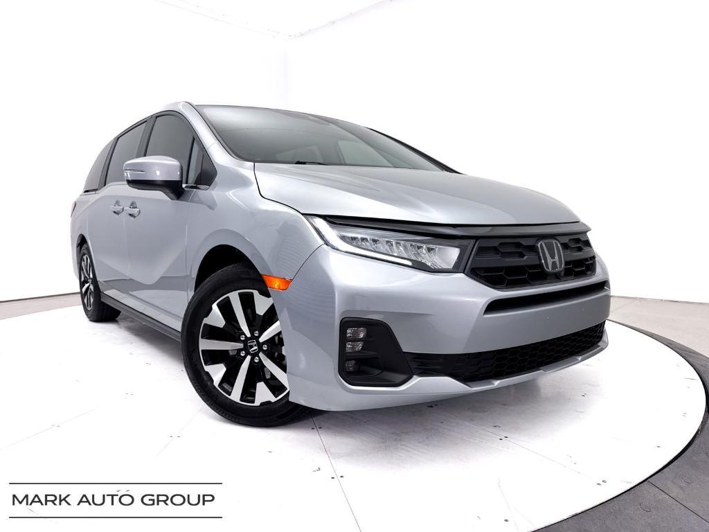 used 2025 Honda Odyssey car, priced at $36,991