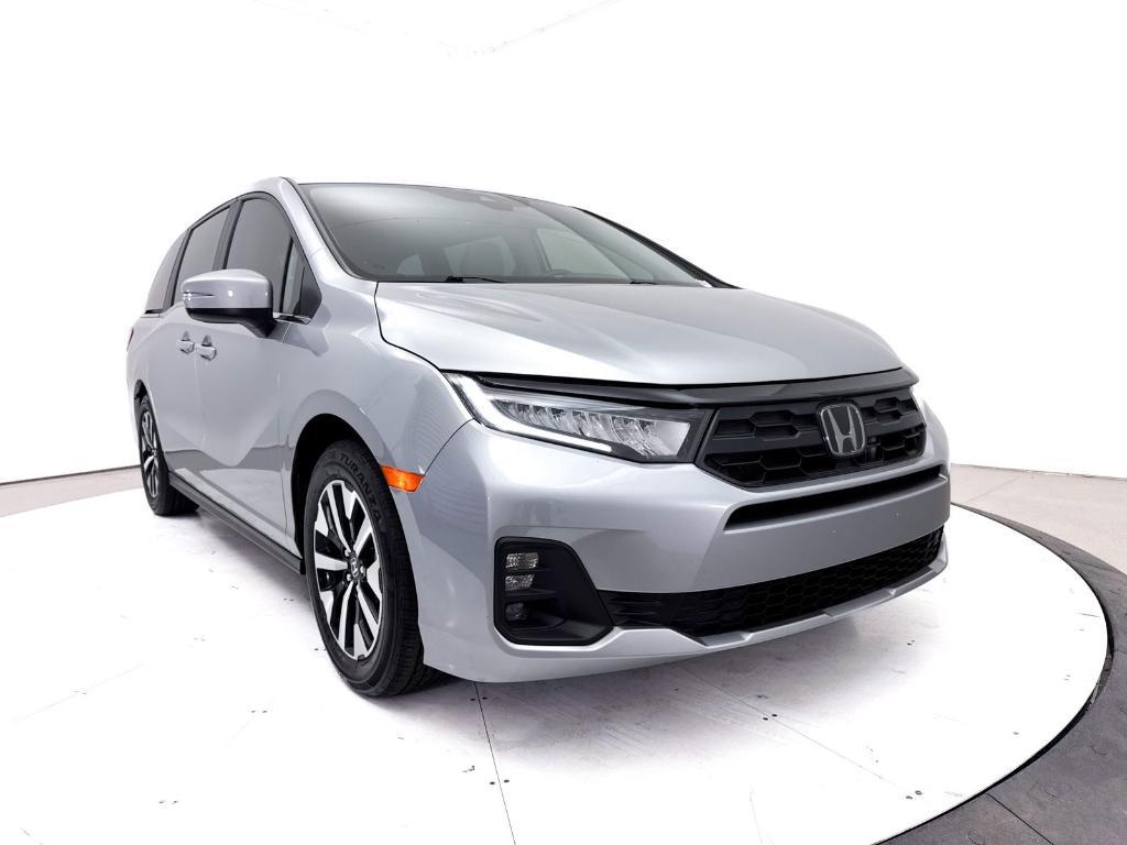 used 2025 Honda Odyssey car, priced at $36,991