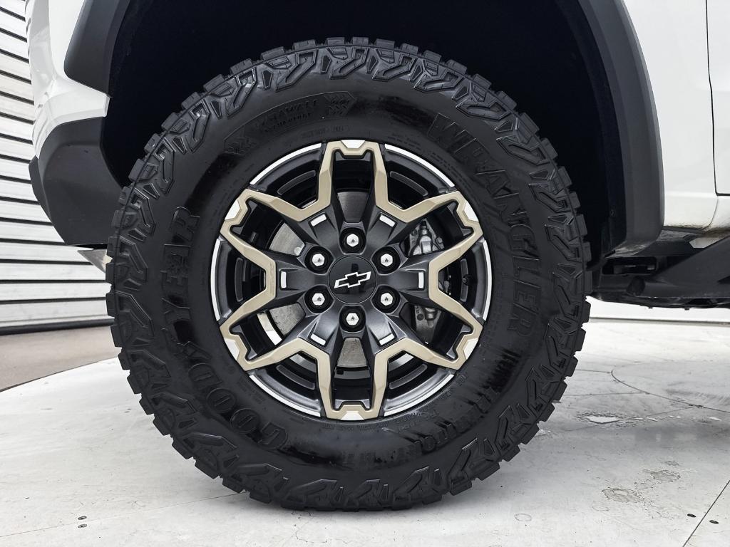 used 2024 Chevrolet Colorado car, priced at $42,993