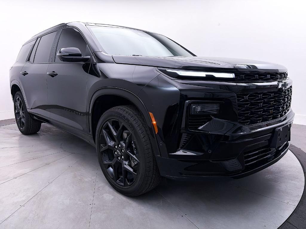 used 2024 Chevrolet Traverse car, priced at $47,992