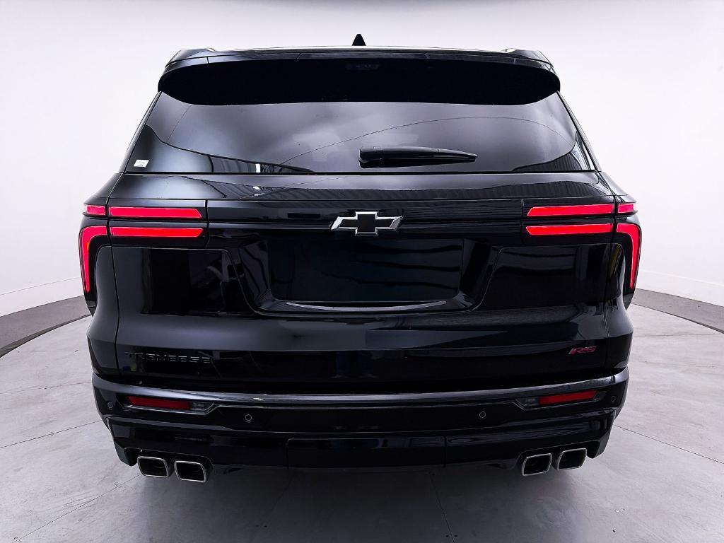 used 2024 Chevrolet Traverse car, priced at $47,992