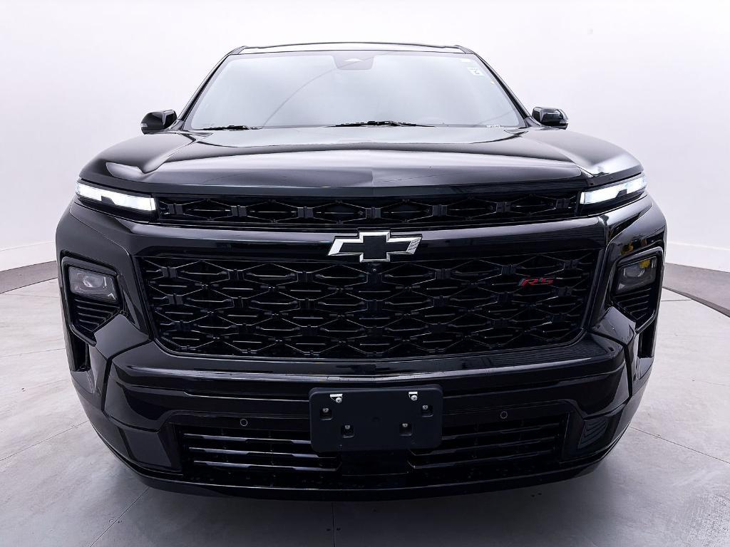 used 2024 Chevrolet Traverse car, priced at $47,992