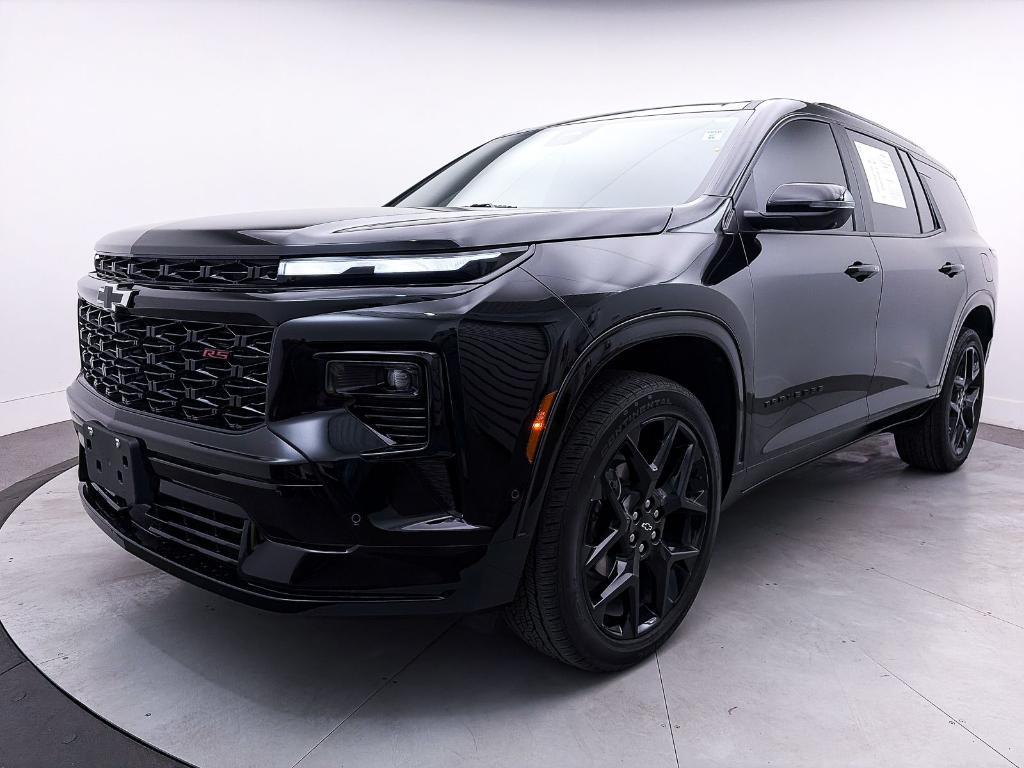 used 2024 Chevrolet Traverse car, priced at $47,992