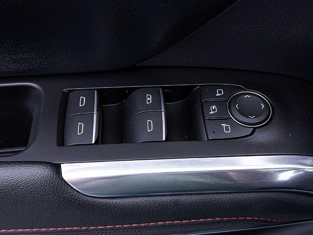 used 2024 Chevrolet Traverse car, priced at $47,992