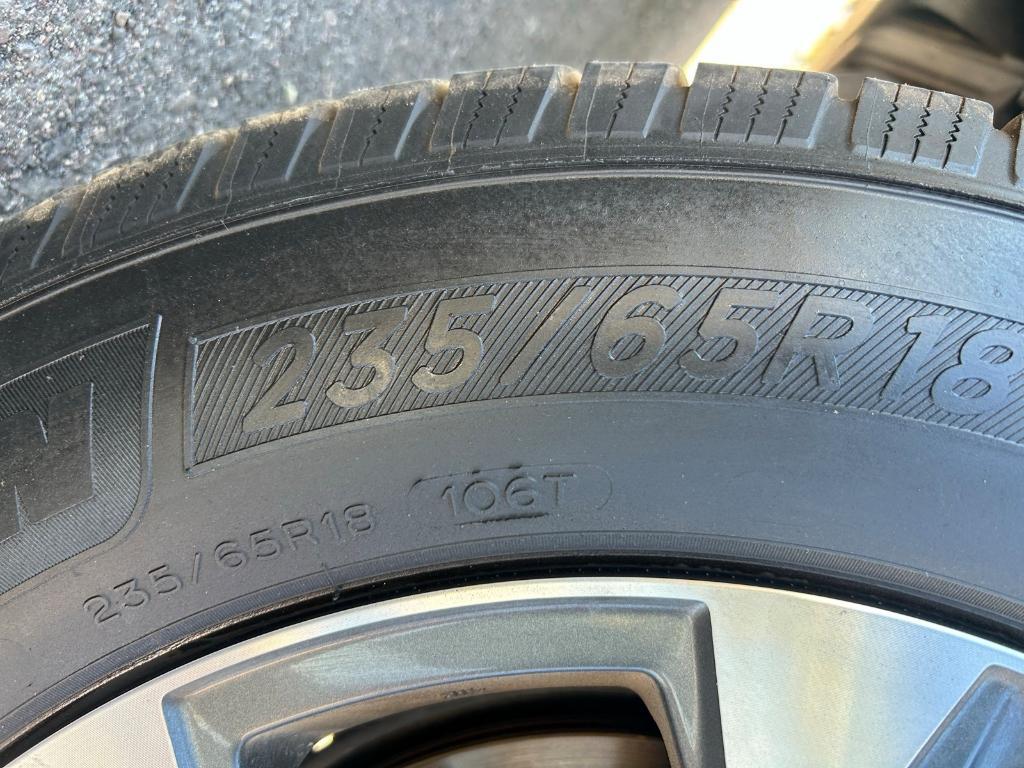 used 2020 Toyota Highlander Hybrid car, priced at $25,992