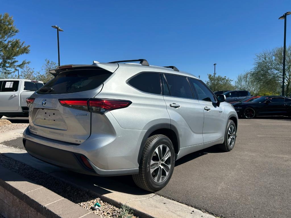 used 2020 Toyota Highlander Hybrid car, priced at $25,992