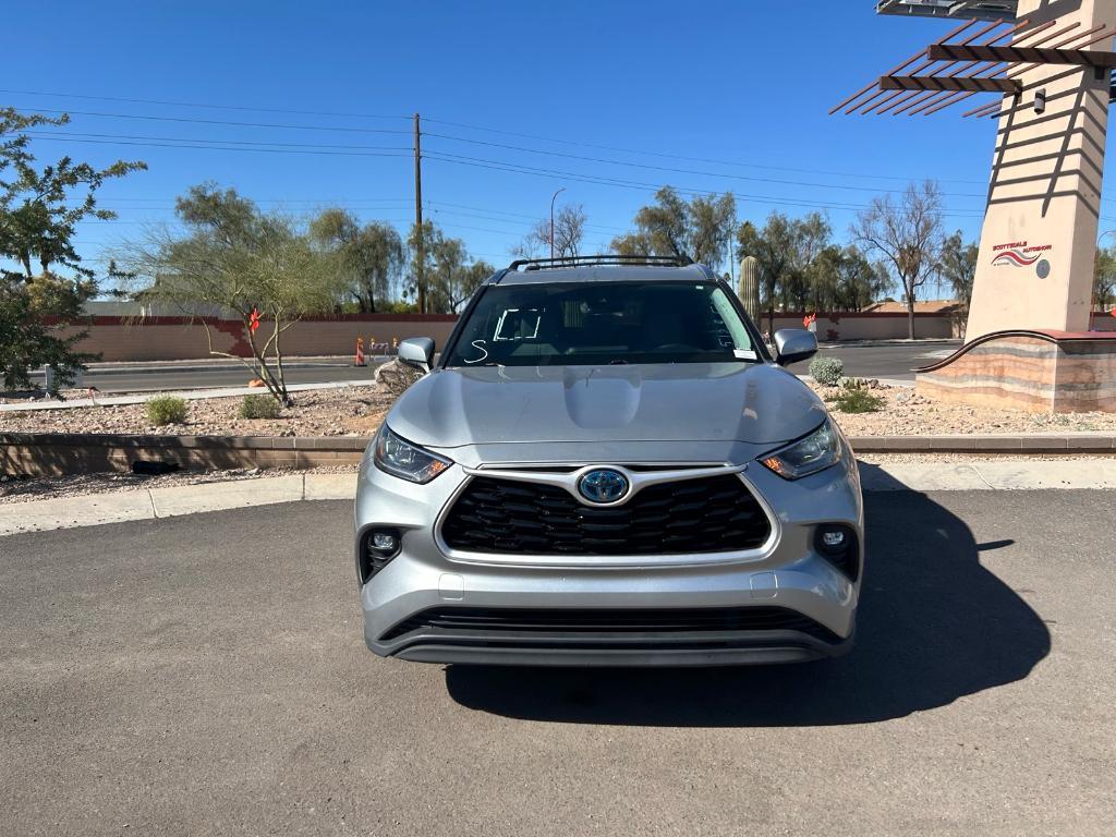 used 2020 Toyota Highlander Hybrid car, priced at $25,992