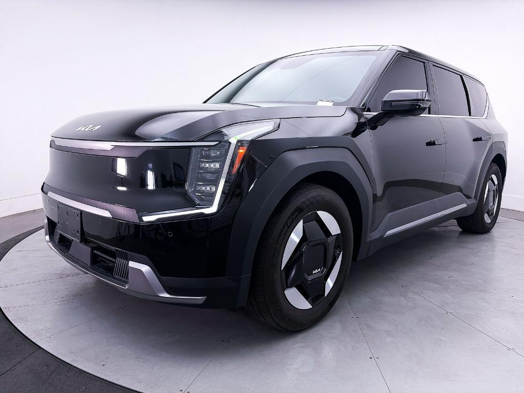 used 2024 Kia EV9 car, priced at $33,992