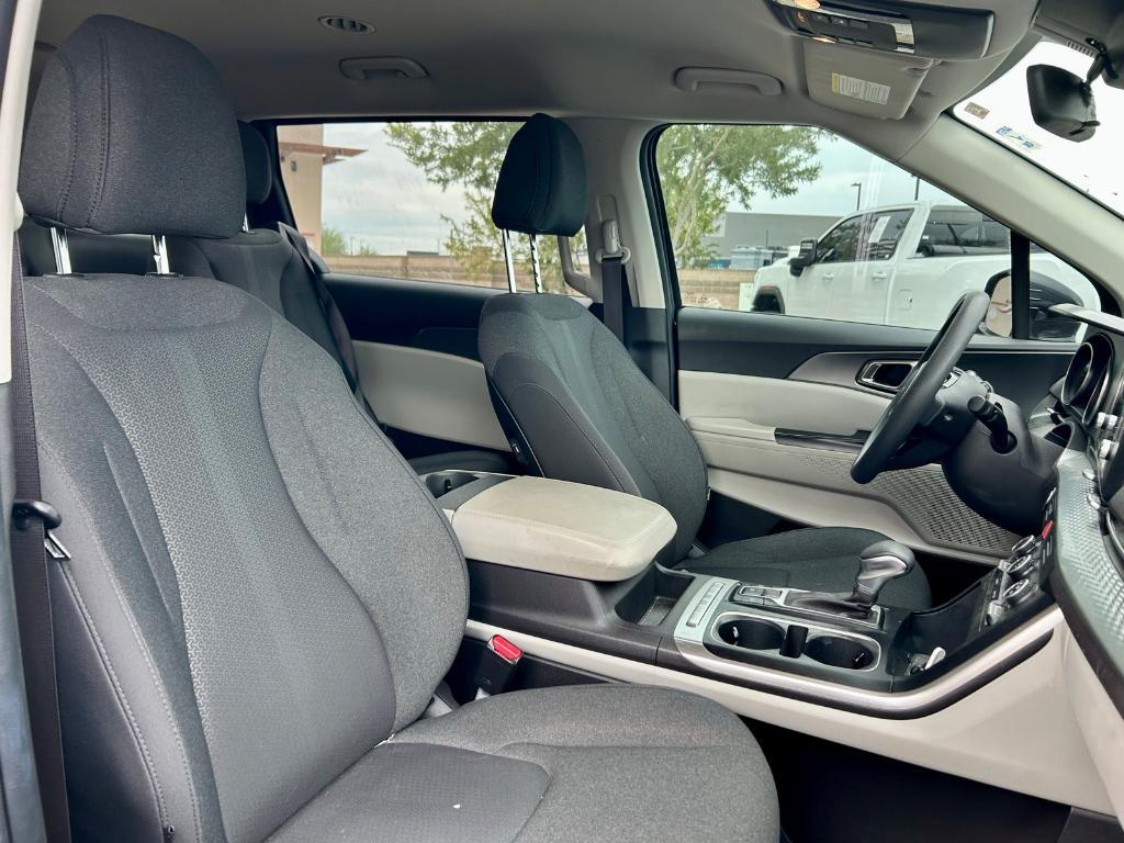 used 2023 Kia Carnival car, priced at $30,492