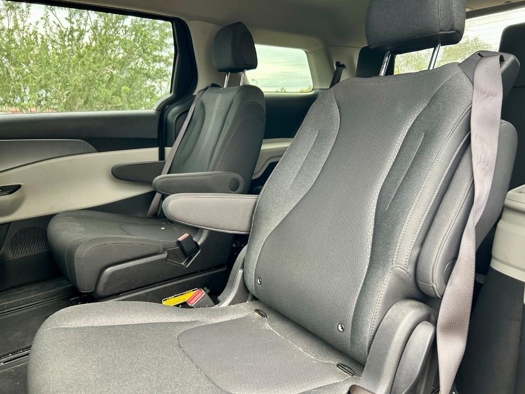 used 2023 Kia Carnival car, priced at $30,492