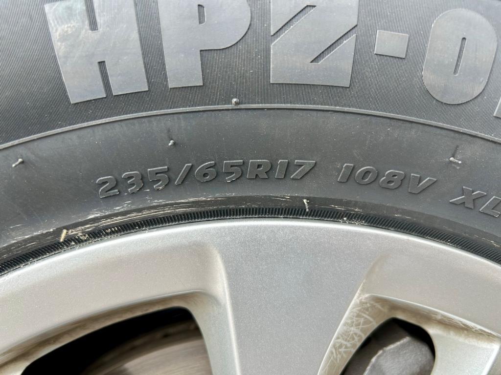 used 2023 Kia Carnival car, priced at $30,492