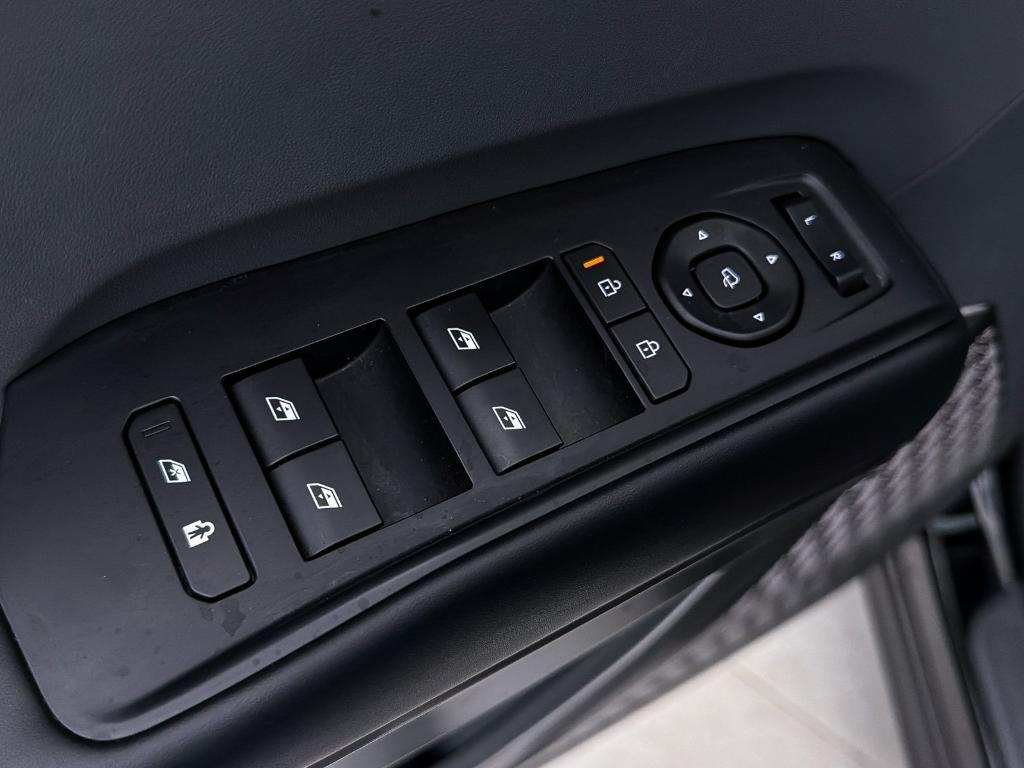 used 2024 Kia EV9 car, priced at $31,994