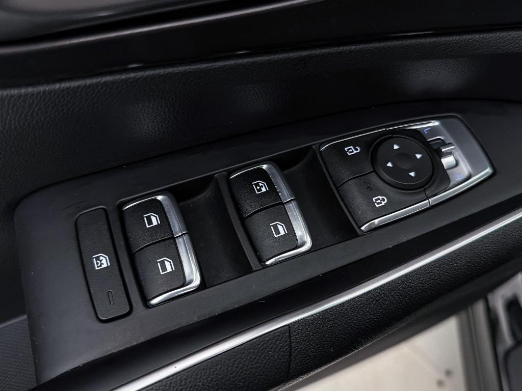 used 2022 Kia Sorento car, priced at $18,998