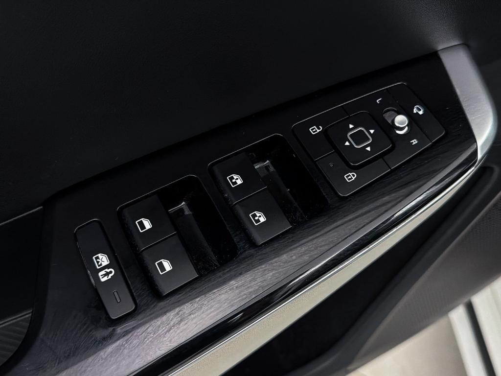 used 2022 Kia EV6 car, priced at $18,998