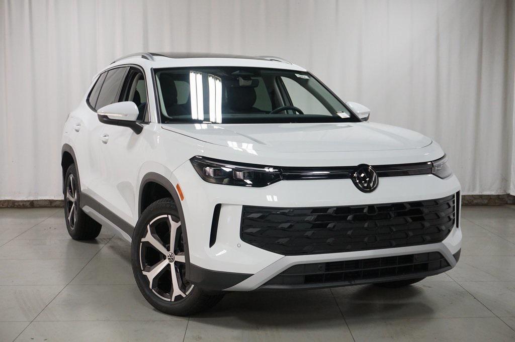 new 2025 Volkswagen Tiguan car, priced at $31,805