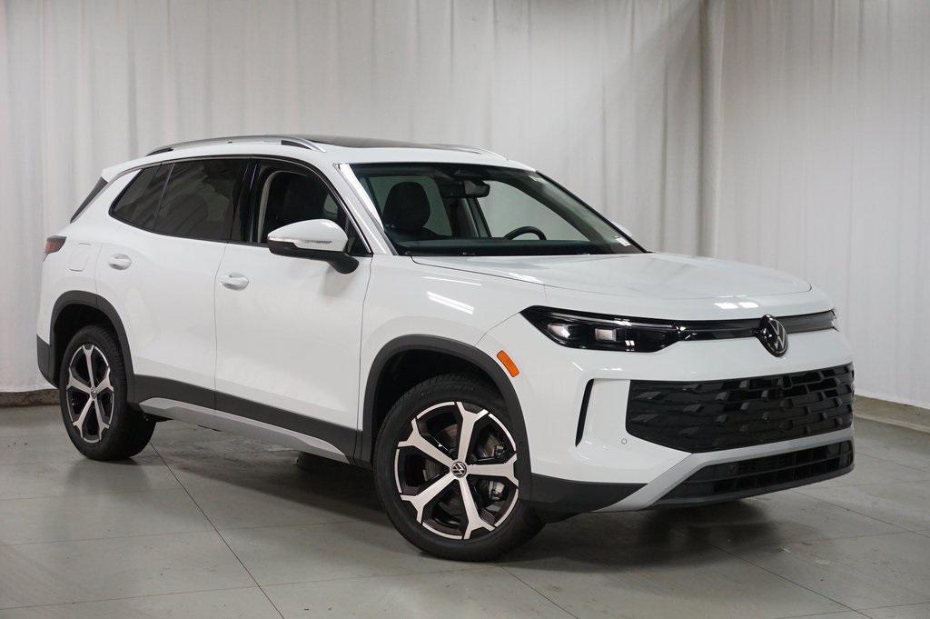 new 2025 Volkswagen Tiguan car, priced at $31,805