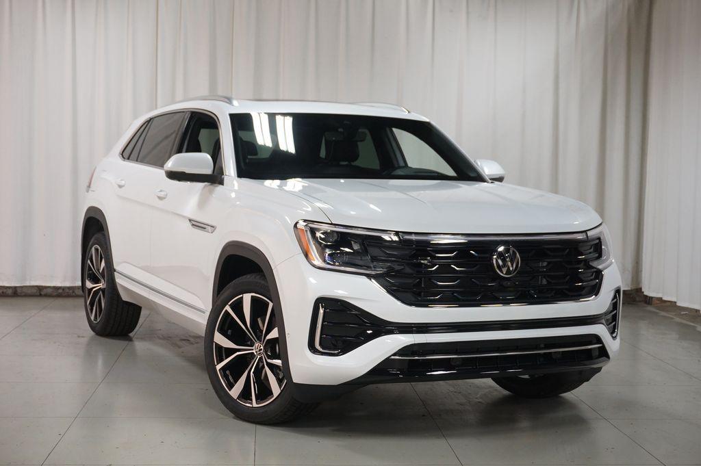 new 2026 Volkswagen Atlas Cross Sport car, priced at $51,197