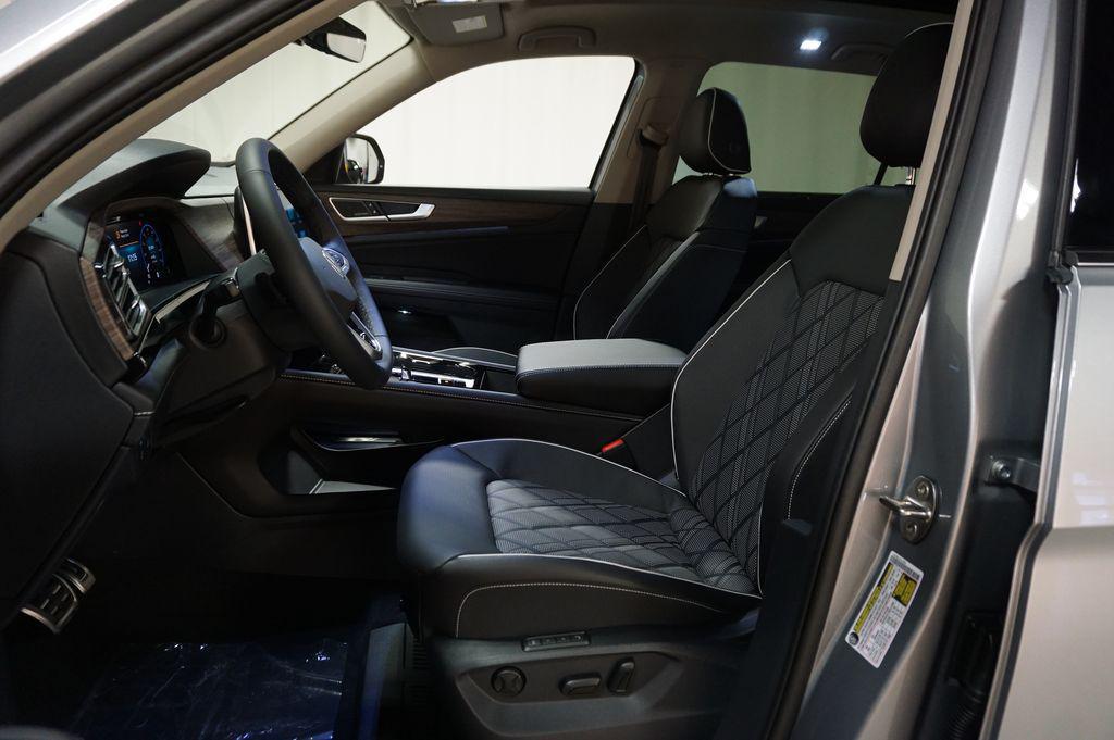 new 2026 Volkswagen Atlas car, priced at $51,681
