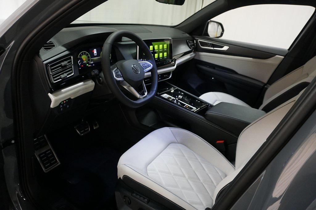 new 2026 Volkswagen Atlas Cross Sport car, priced at $52,211