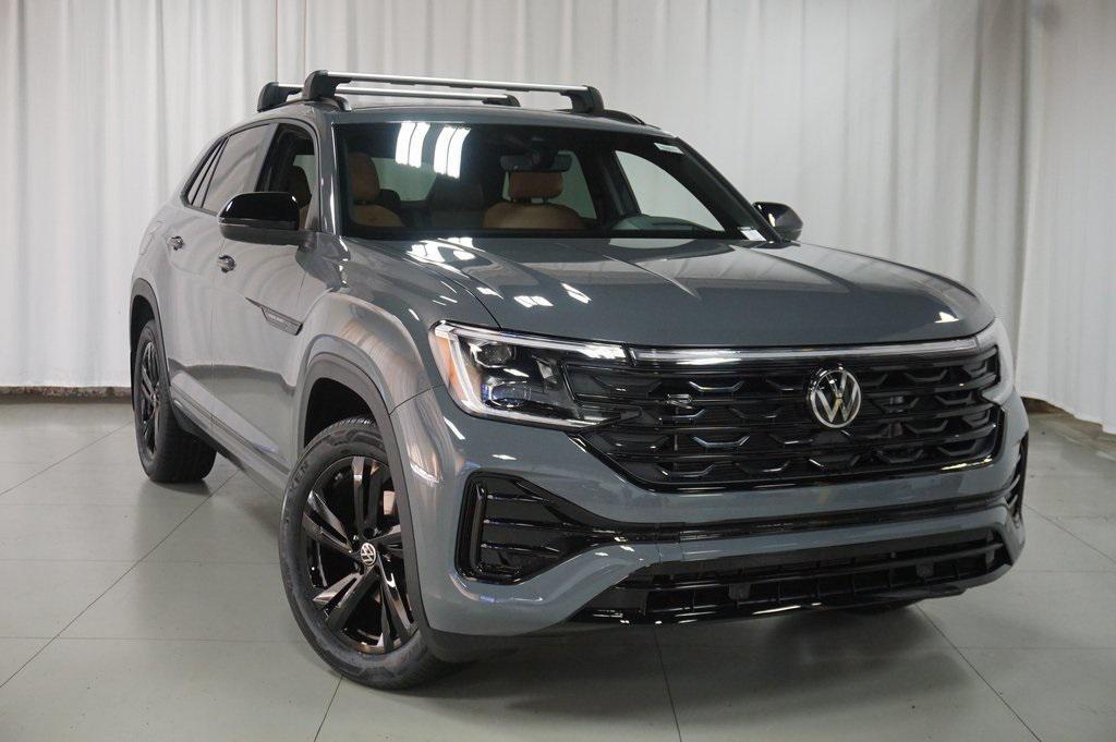 new 2026 Volkswagen Atlas Cross Sport car, priced at $49,666
