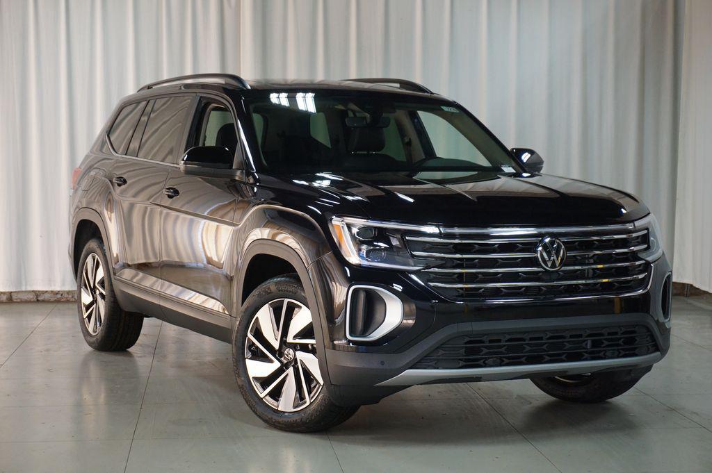 new 2026 Volkswagen Atlas car, priced at $46,108