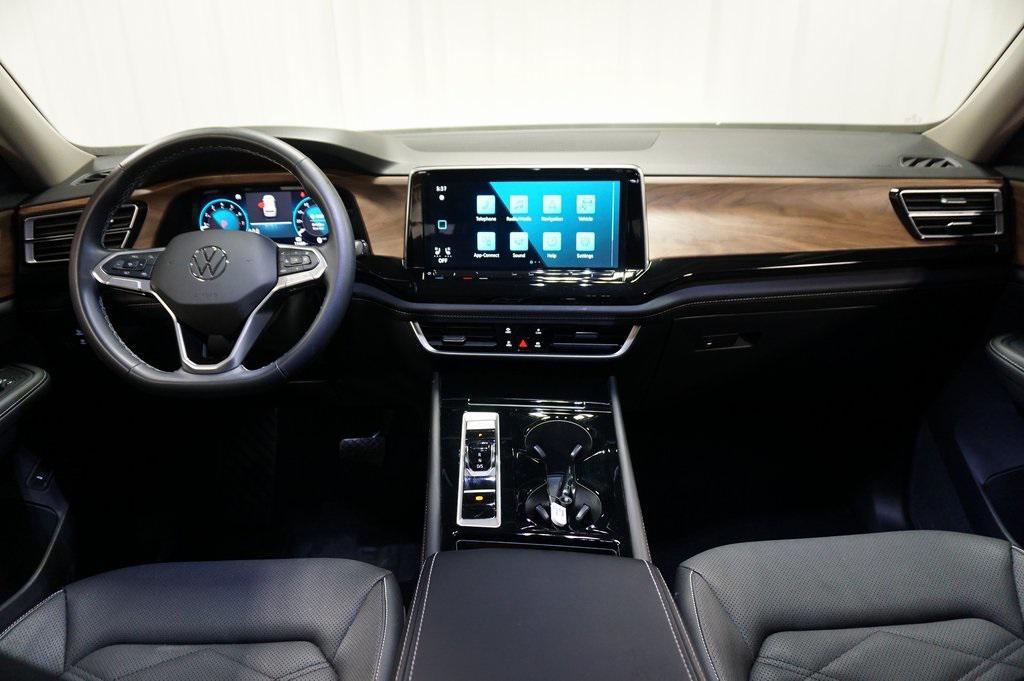 used 2025 Volkswagen Atlas car, priced at $35,990