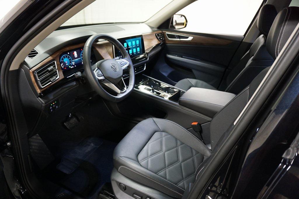 used 2025 Volkswagen Atlas car, priced at $35,990
