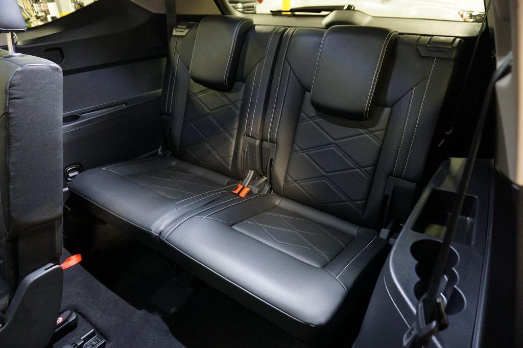 used 2025 Volkswagen Atlas car, priced at $35,990