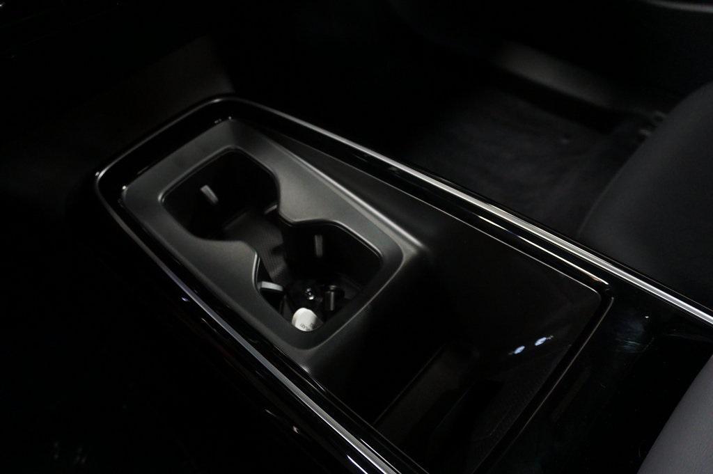 new 2025 Volkswagen ID.4 car, priced at $46,942