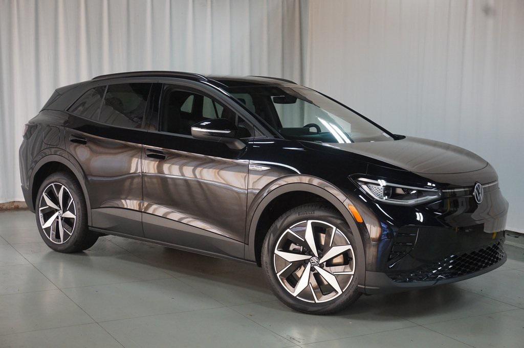 new 2025 Volkswagen ID.4 car, priced at $46,942