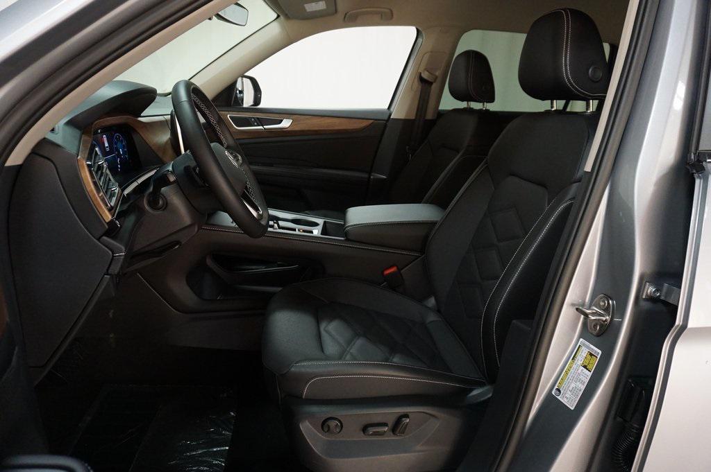 new 2026 Volkswagen Atlas car, priced at $39,245