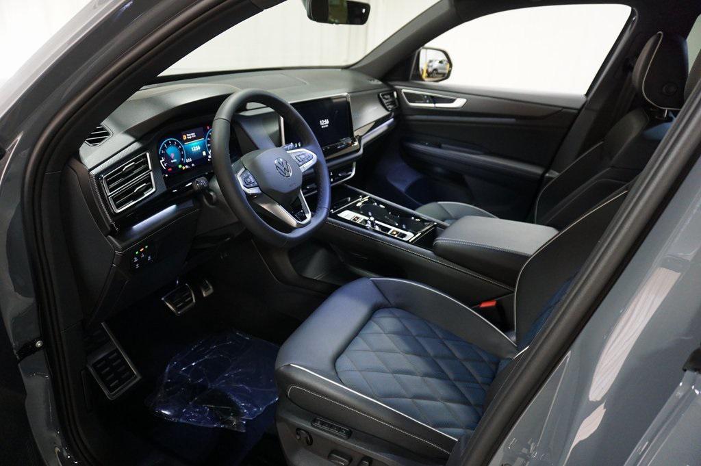 new 2026 Volkswagen Atlas Cross Sport car, priced at $52,211