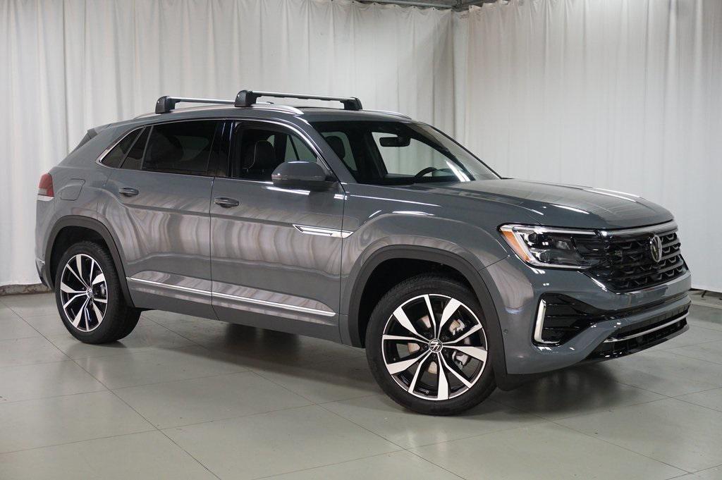 new 2026 Volkswagen Atlas Cross Sport car, priced at $52,211