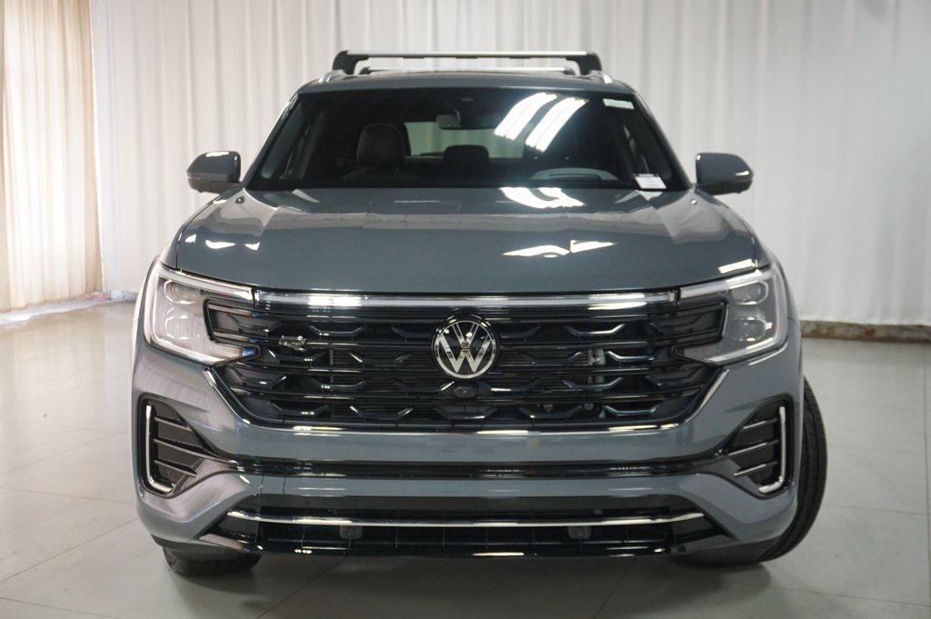 new 2026 Volkswagen Atlas Cross Sport car, priced at $52,211