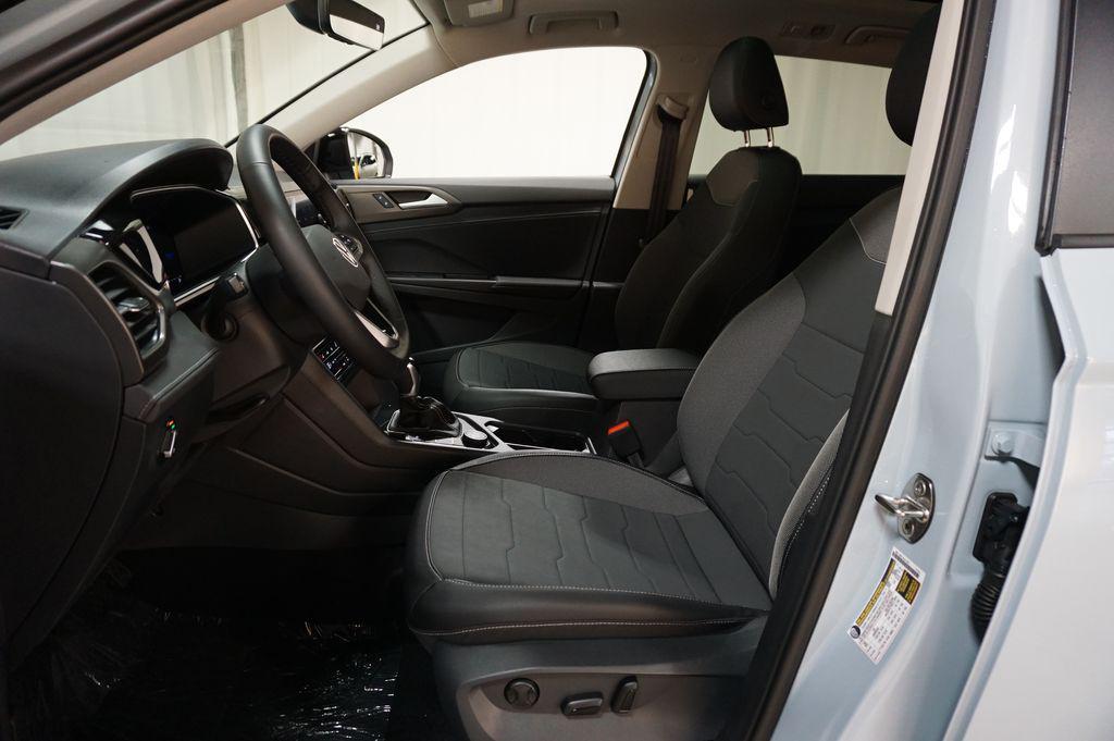 new 2026 Volkswagen Taos car, priced at $33,434