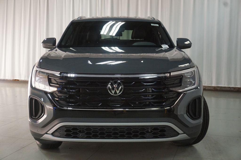 new 2026 Volkswagen Atlas Cross Sport car, priced at $43,843