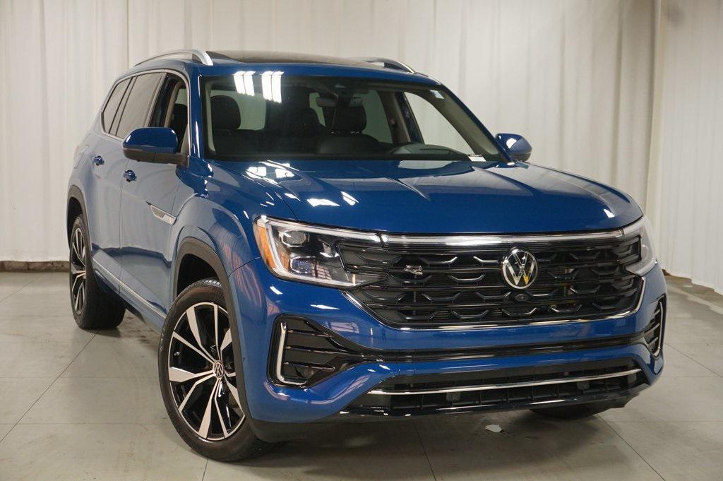 used 2025 Volkswagen Atlas car, priced at $42,490