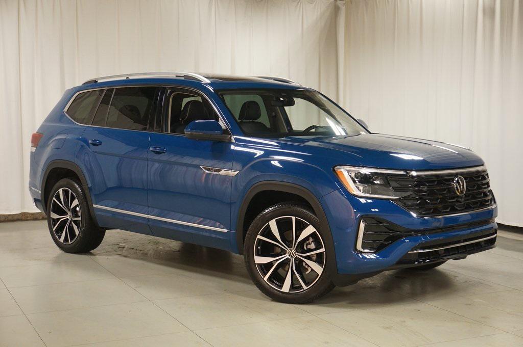 used 2025 Volkswagen Atlas car, priced at $42,490