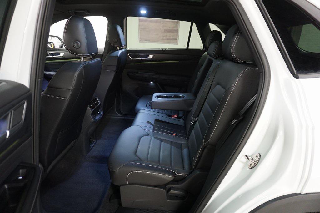 new 2026 Volkswagen Atlas Cross Sport car, priced at $49,446