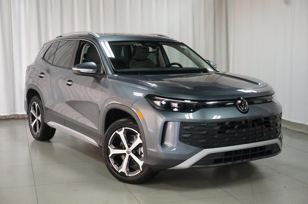 new 2025 Volkswagen Tiguan car, priced at $31,920