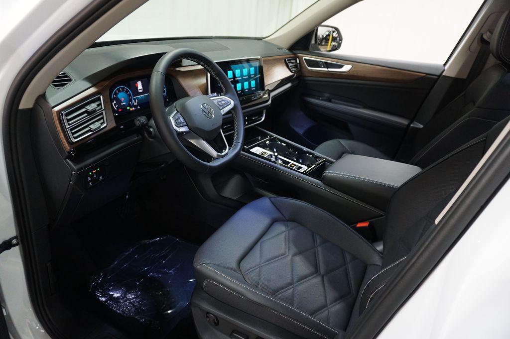 new 2026 Volkswagen Atlas car, priced at $44,959