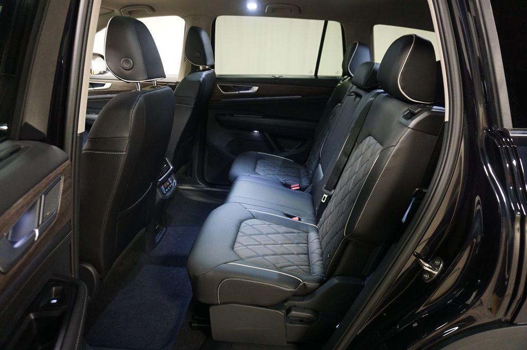 new 2026 Volkswagen Atlas car, priced at $51,681