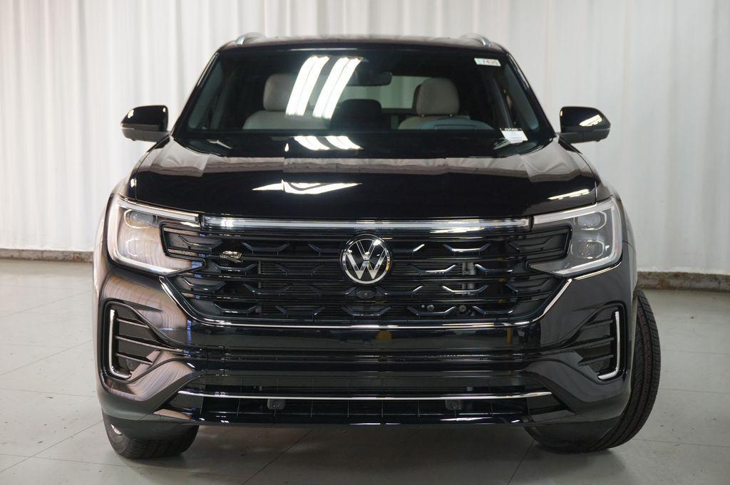 new 2026 Volkswagen Atlas Cross Sport car, priced at $50,760